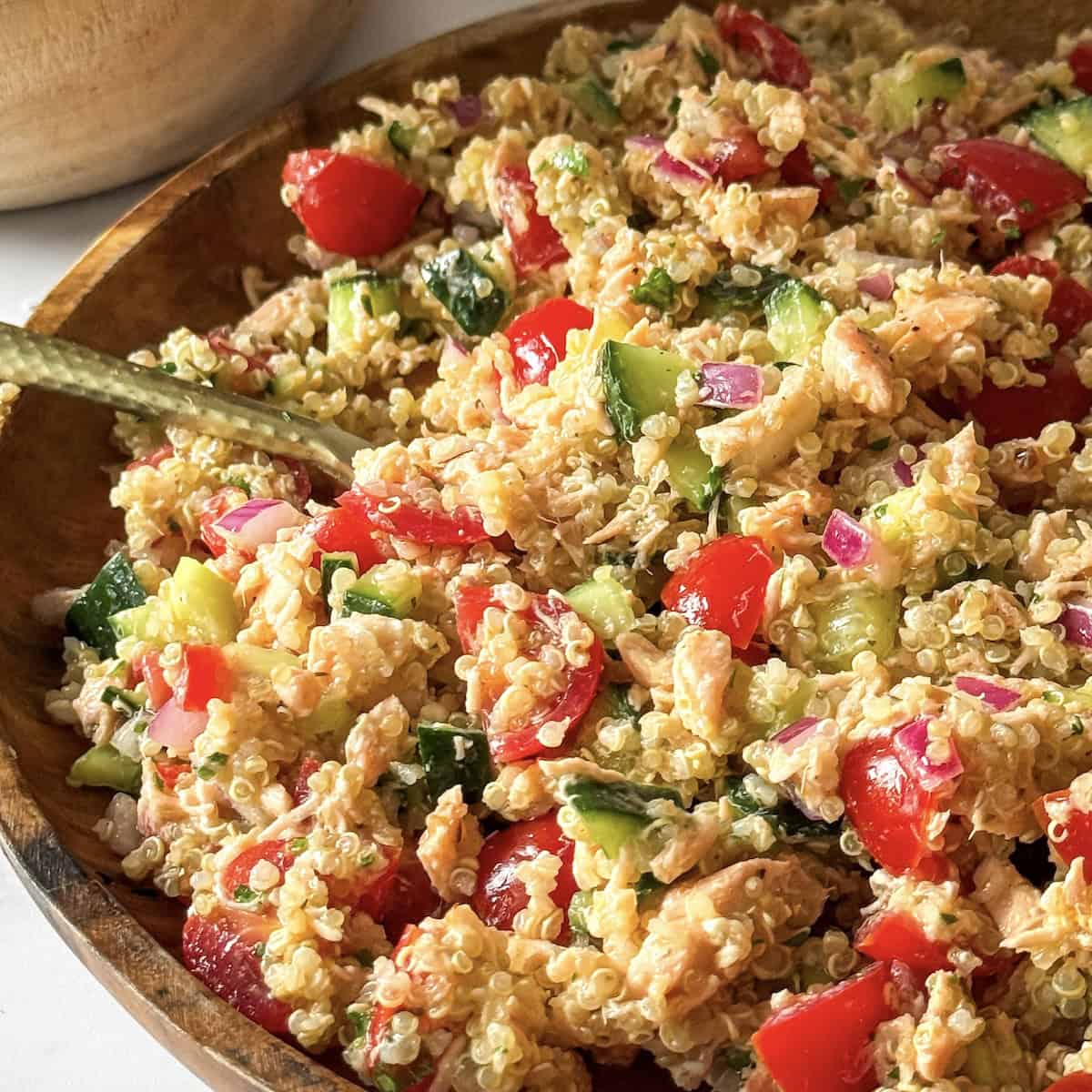 Easy Mediterranean Salmon Quinoa: Quick, Healthy Weeknight Meal